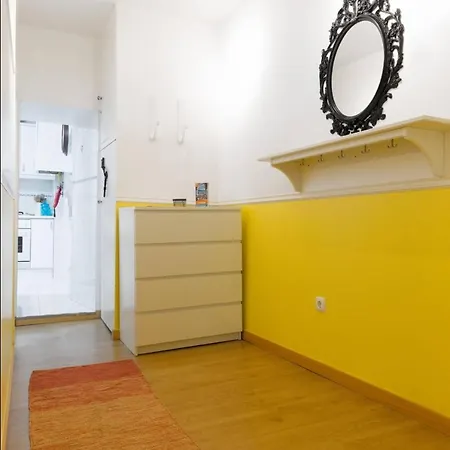 Live Alfama By Tram 28 | 1br Apartman *